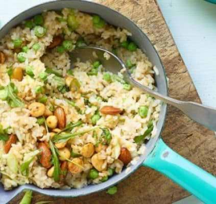 Spring rice with almonds and hazelnuts