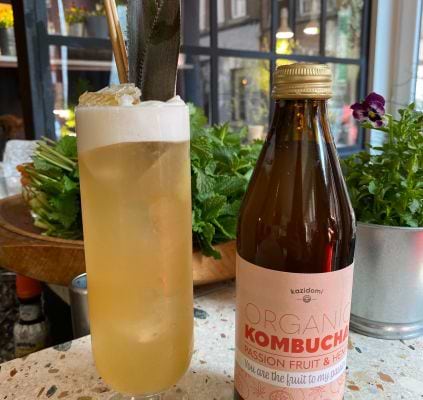 Cocktail Kombucha fruit de la passion & Chanvre Bio et Rhum  
