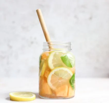 Eau aromatisée au melon et basilic