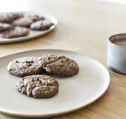 Cookies aux pépites de chocolat cru