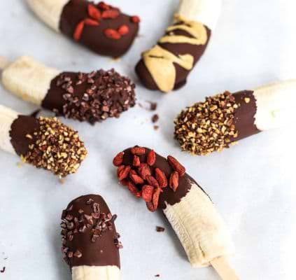 Bananes glacées enrobées de chocolat