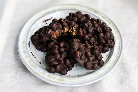 Mendiant de pois chiche et chocolat à 3 ingrédients